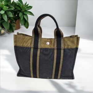💚🔹️HERMES 🔹️TOTE BAG | TOTE BAG COLORS BLACK & ARMY GREEN W/ COA